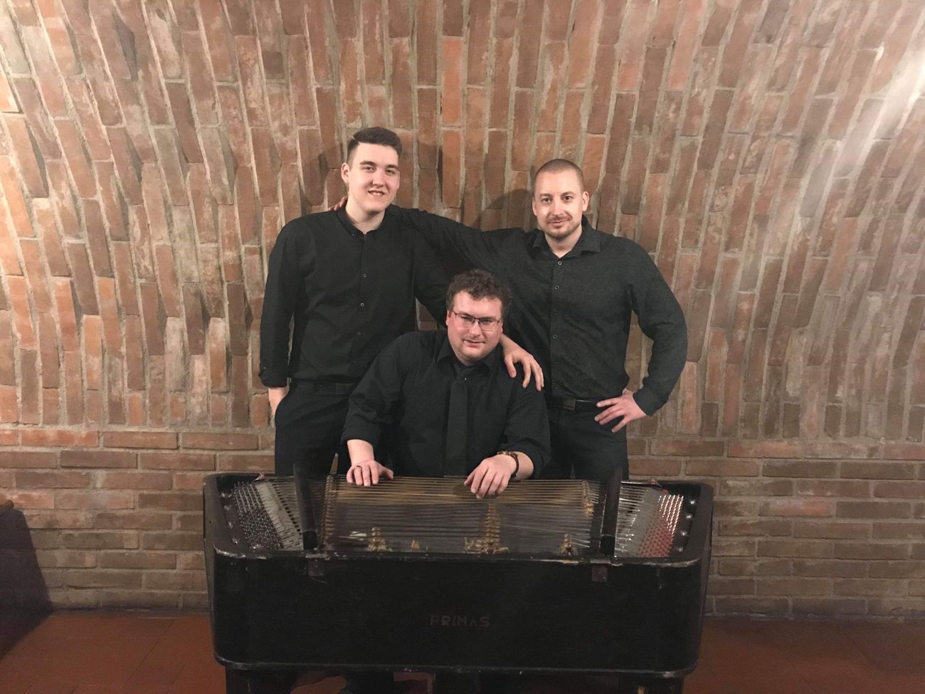 Cimbálová muzika na oslavě